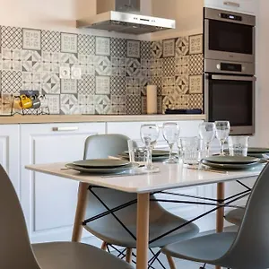 modernblue-gare-annemasse-3min-genve-accs-direct.hotels-rhonealpes.com/